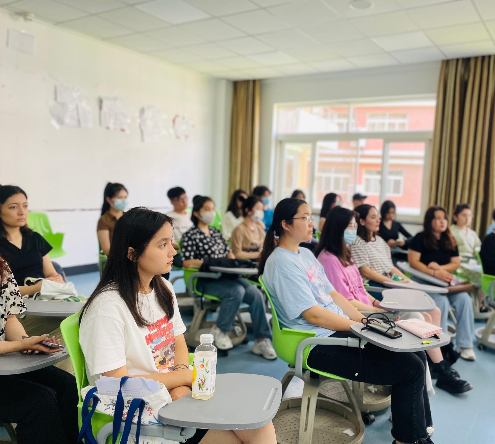 我校举办第三期“学长有话说”少数民族学生分享会